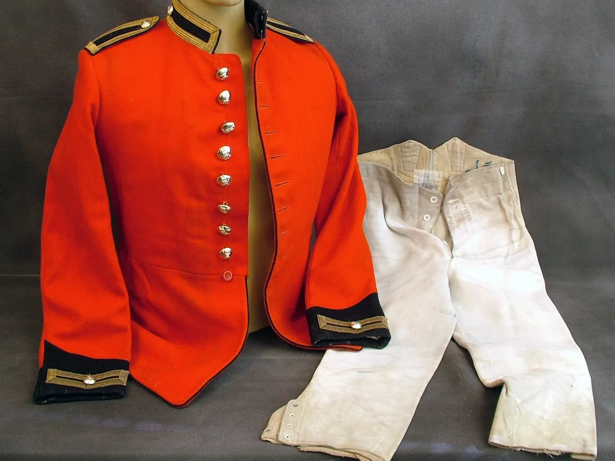 British Household Cavalry Uniform Life Guards: Two Piece Set (Grade 1)