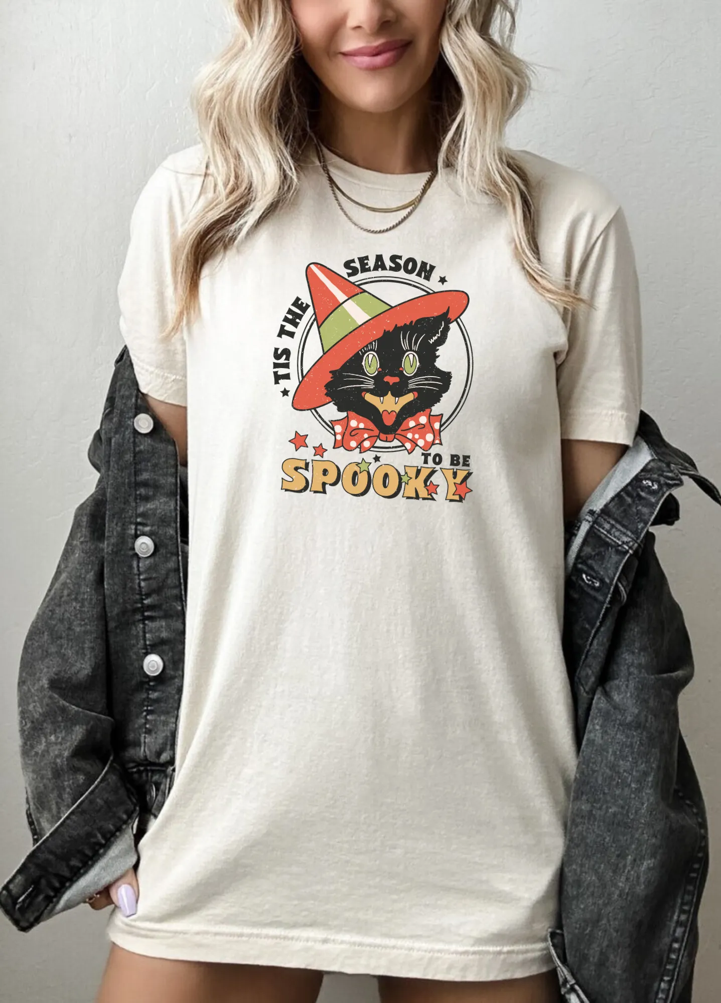 Tis The Season To Be Spooky | Vintage Halloween Cat Shirt